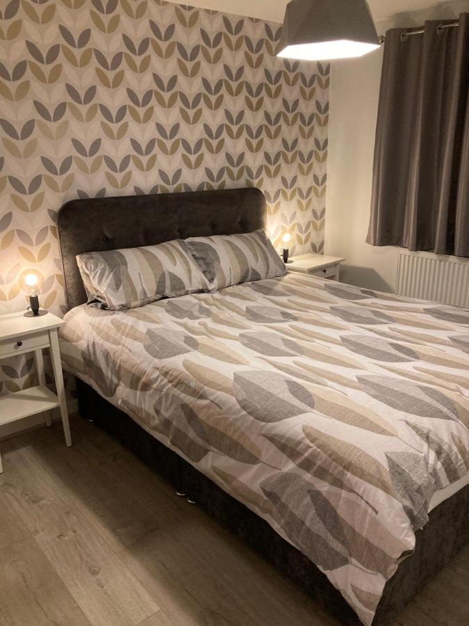 Chapel Court Apartments Cannock Luaran gambar