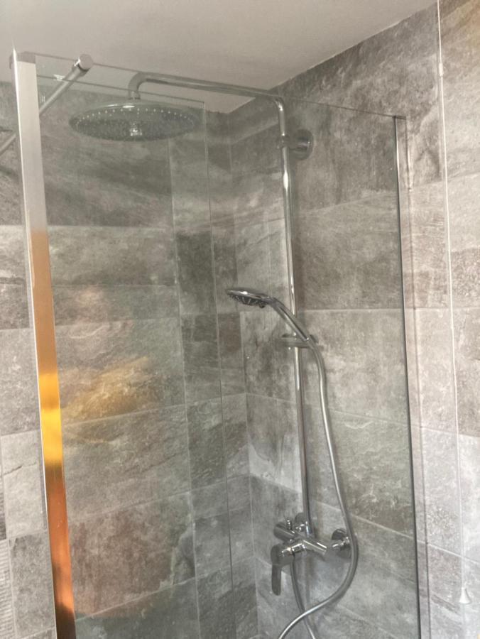 Chapel Court Apartments Cannock Luaran gambar