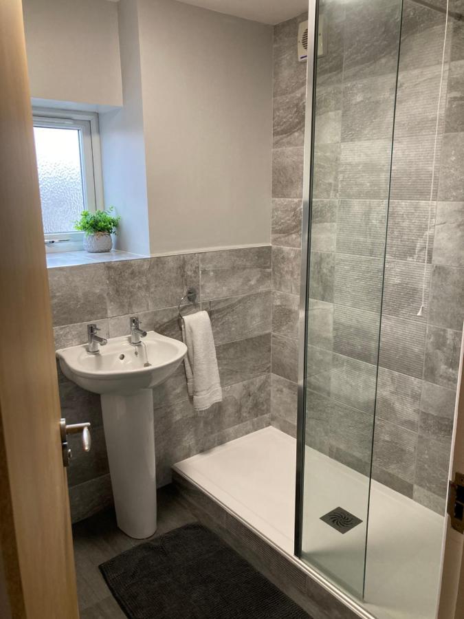 Chapel Court Apartments Cannock Luaran gambar