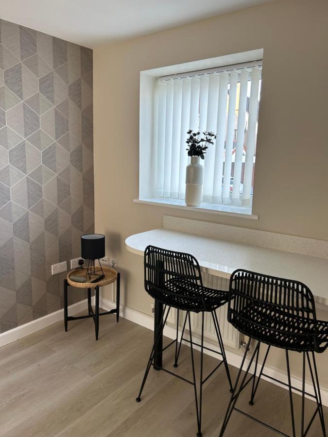 Chapel Court Apartments Cannock Luaran gambar