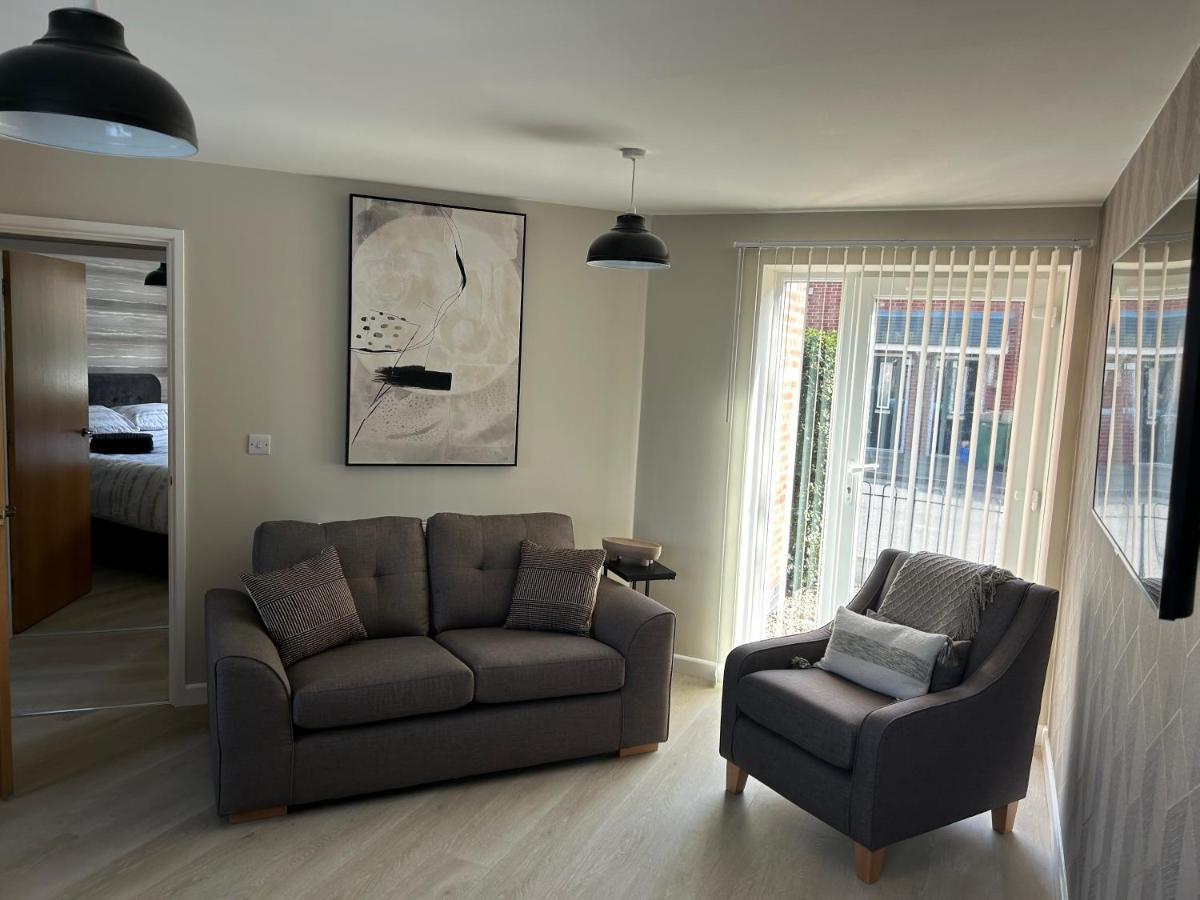 Chapel Court Apartments Cannock Luaran gambar