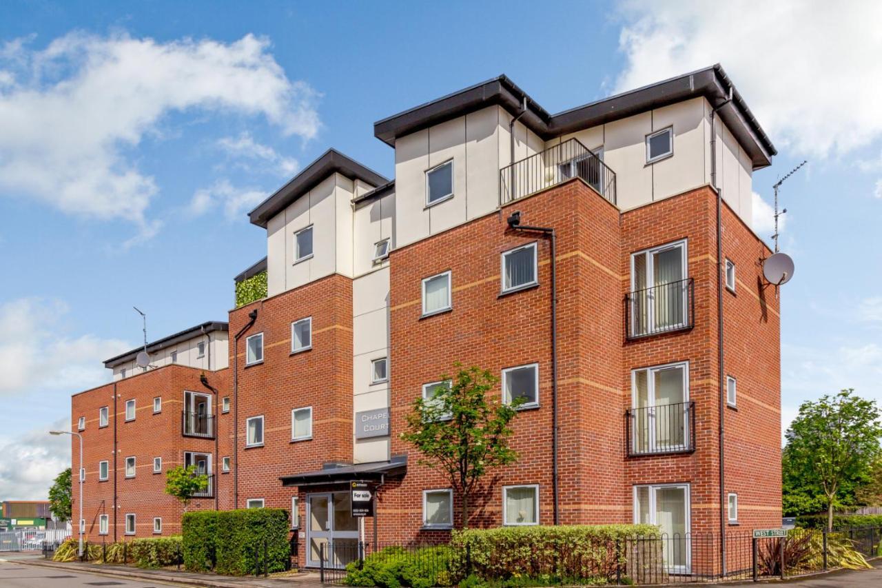 Chapel Court Apartments Cannock Luaran gambar
